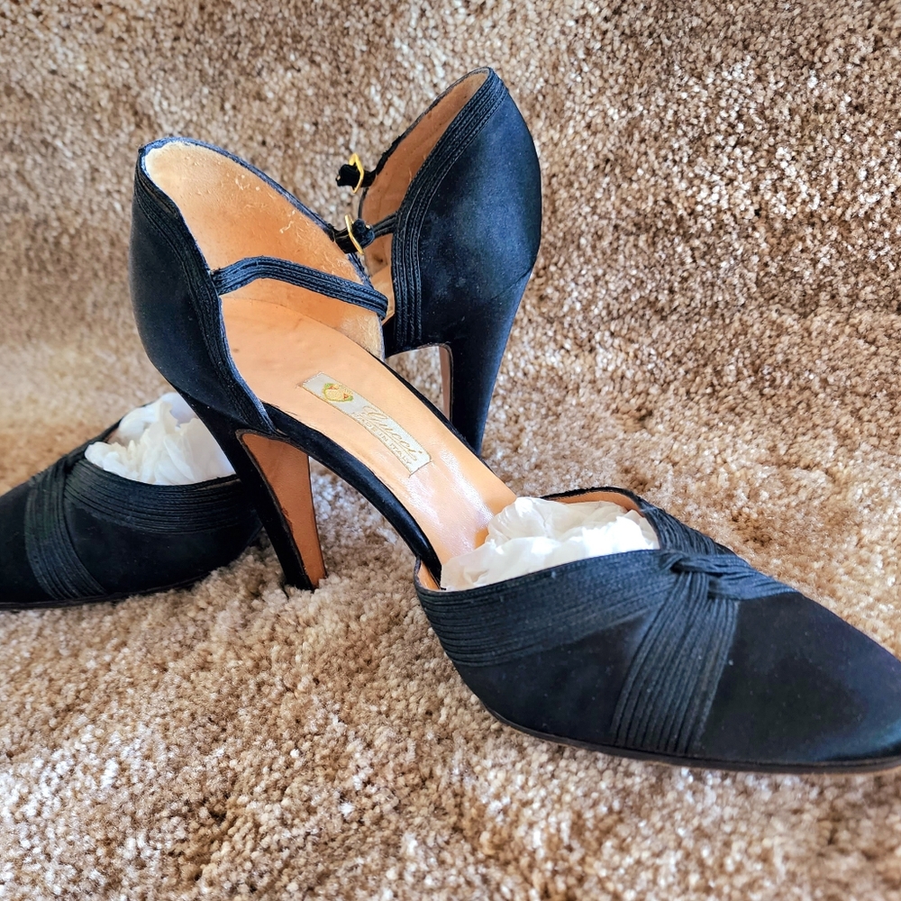 Vintage Gucci heels - Black